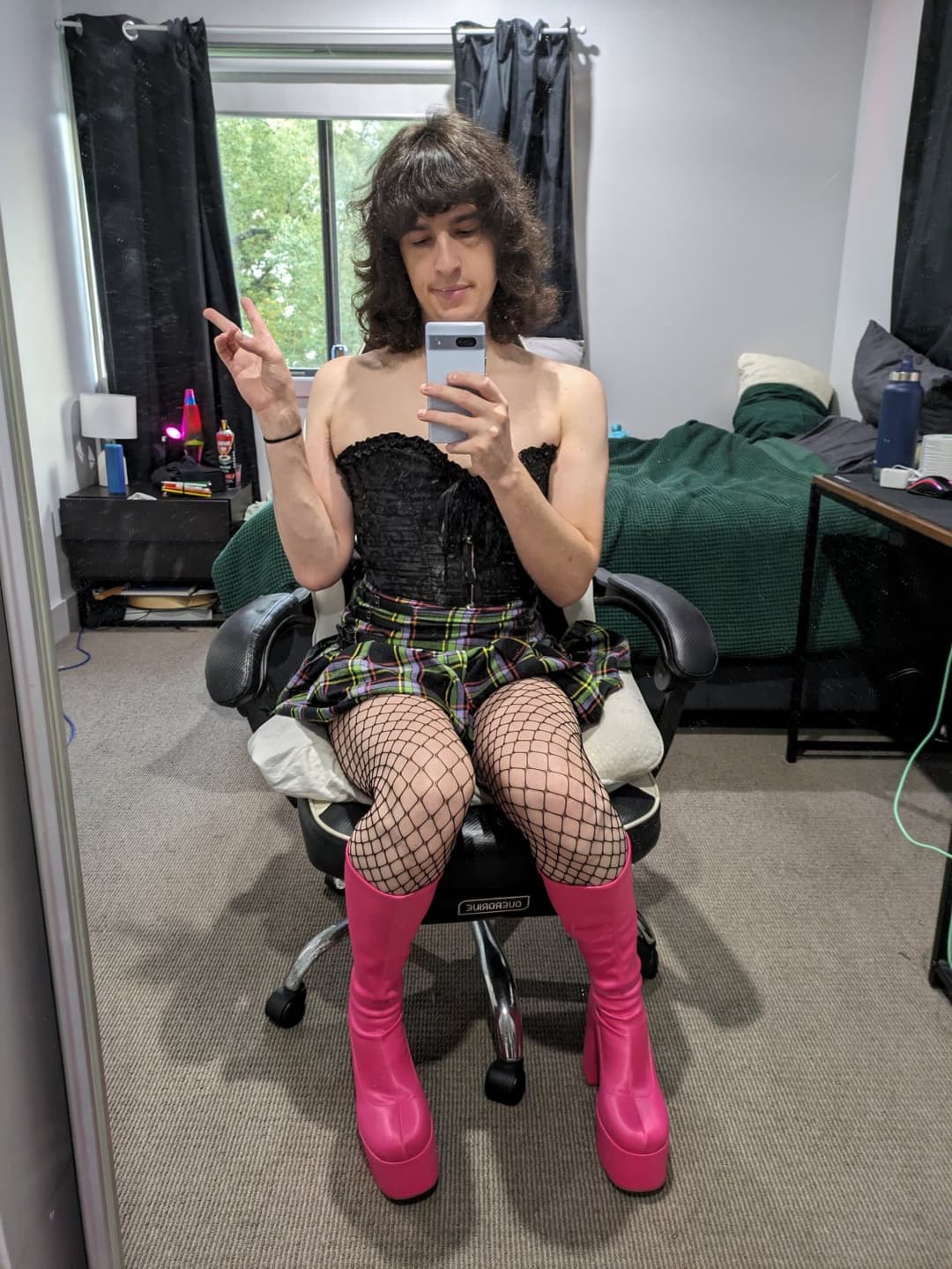 Click to view full size Sissy Izzy - her reddit - https://www.reddit.com/u/izzzyyyuwwwu/s/lW9GX8RK9M - her kik iks28