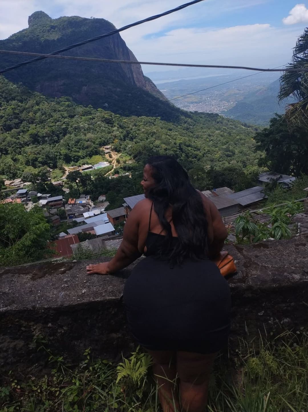 Click to view full size LATINA THICK JUICY CHUNKY SSBBW BIG ASS BOOTY