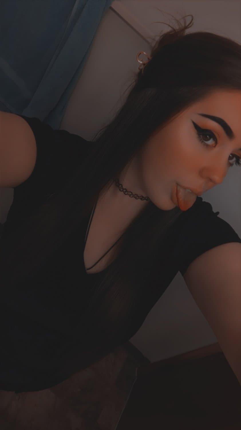 looking for nice no limits dom ? 22 y/o sub Mads ? Kik: eternaflamer, Discord: sadmads.jpg