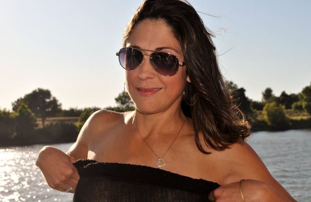 LEGENDARY Brunette Hotwife loves cock and you can tell