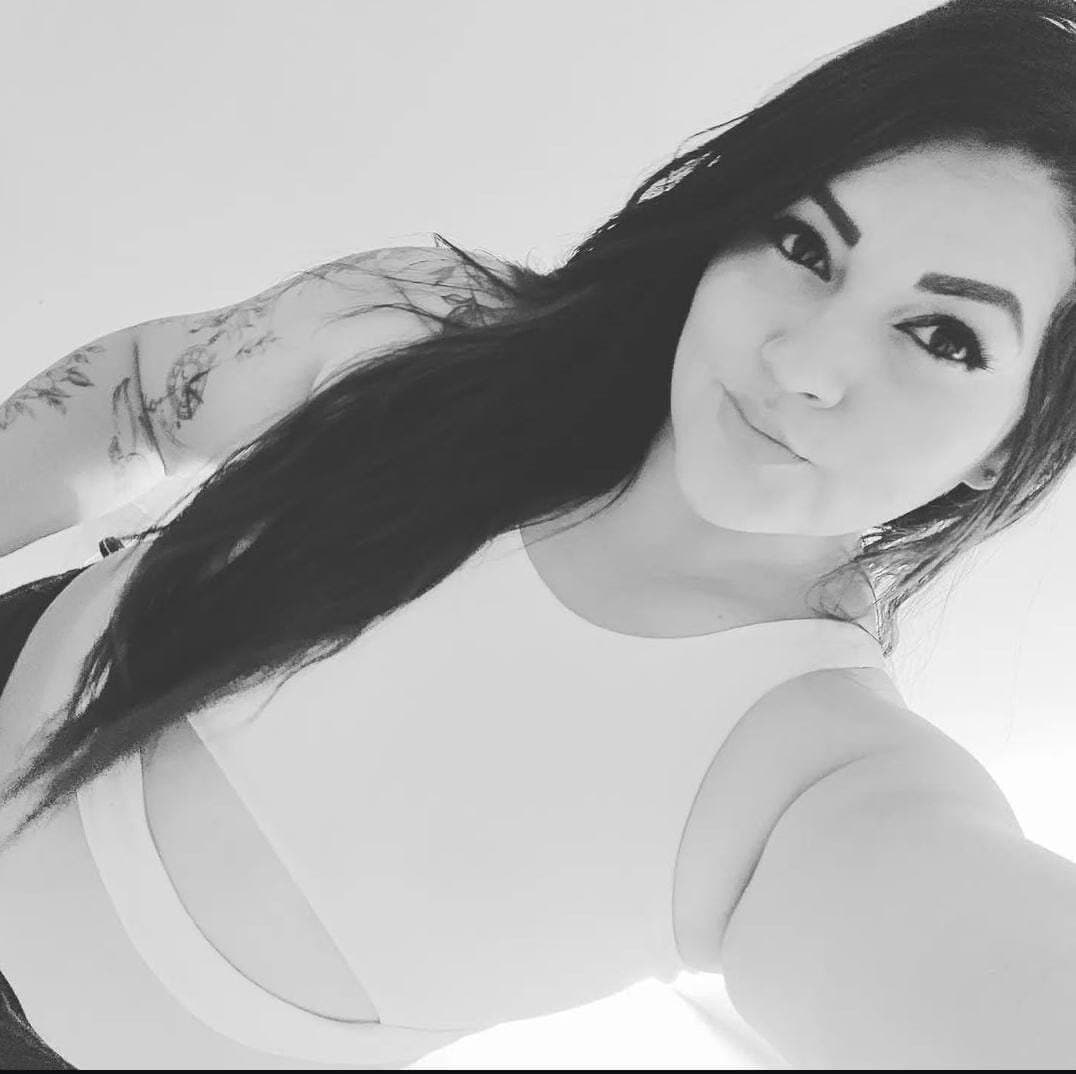 Charlotte_mayer (xhamster) perfect BBW Spanish babe, prettiest smile and curvy with pretty feet