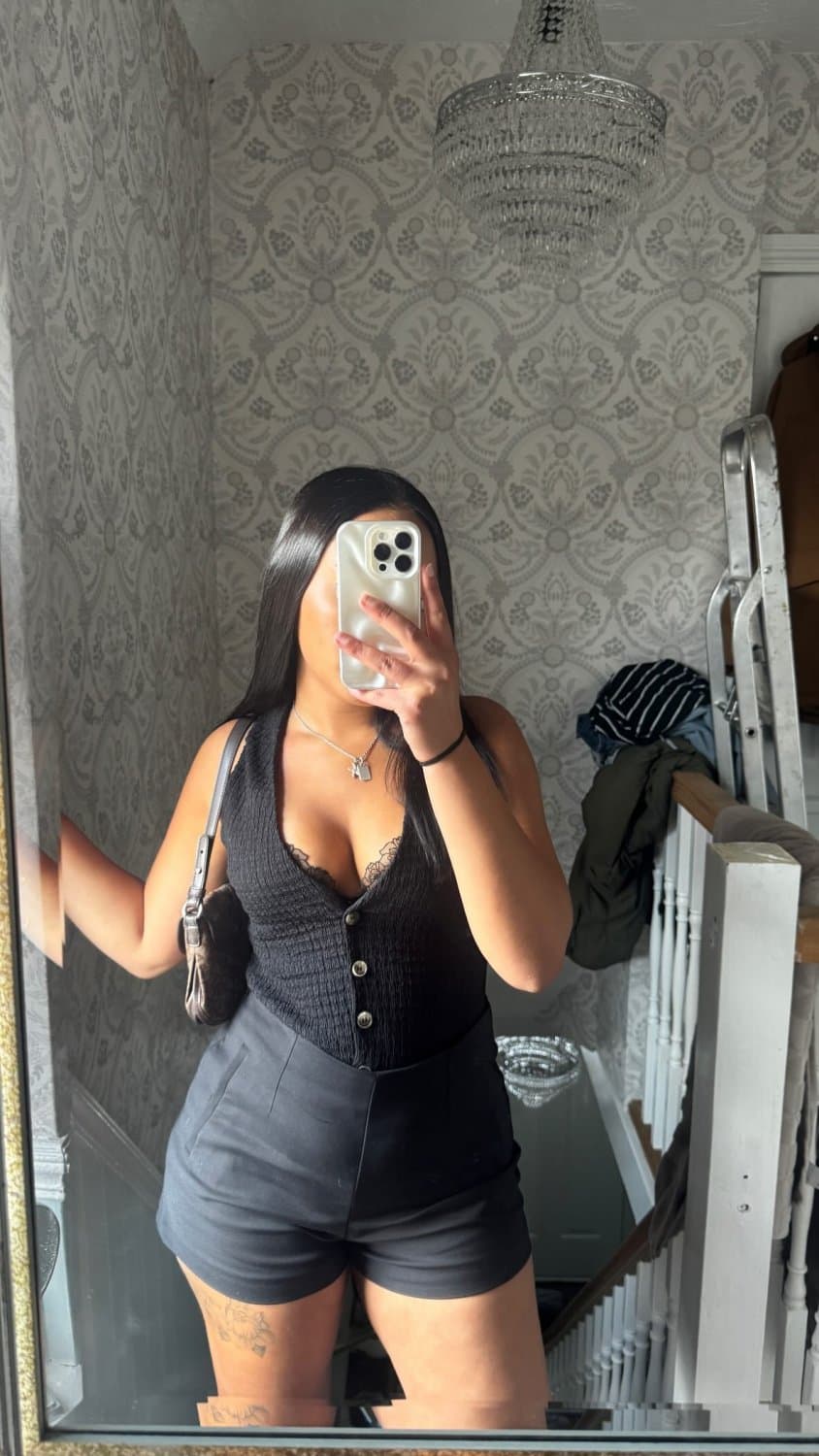 Click to view full size IRL Busty teen slut Phoebe to perv at