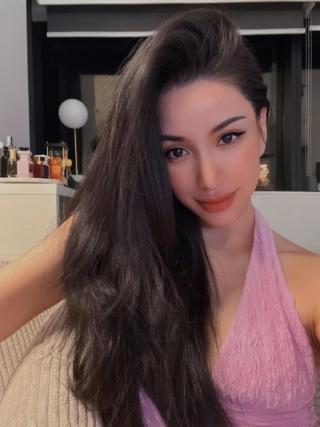 Single Mom Thuy Nhu Le. Beautiful Petite Vietnamese Babe. Gai Goi.