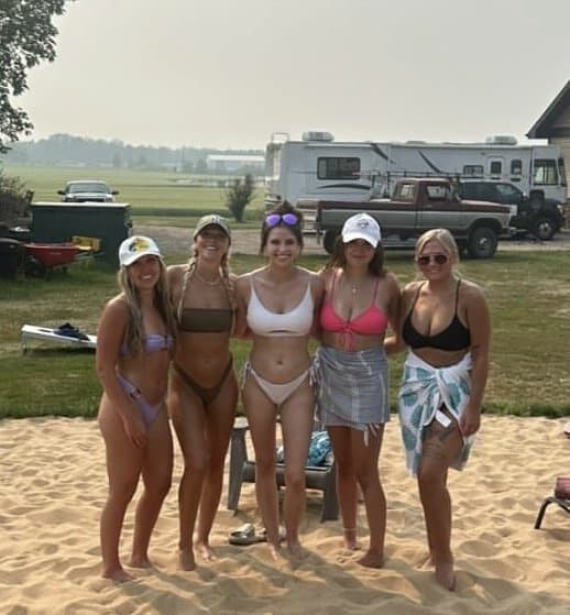 Which Bikini slut are you railing hard as fuck?