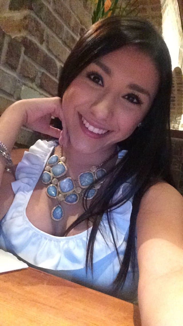 Thicc Hooters Latina