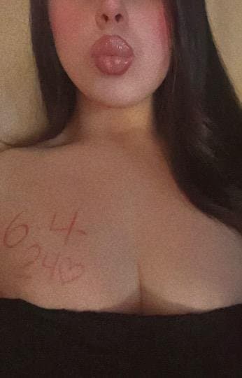 Click to view full size 22 year old Jasmine escort in Orange County ca