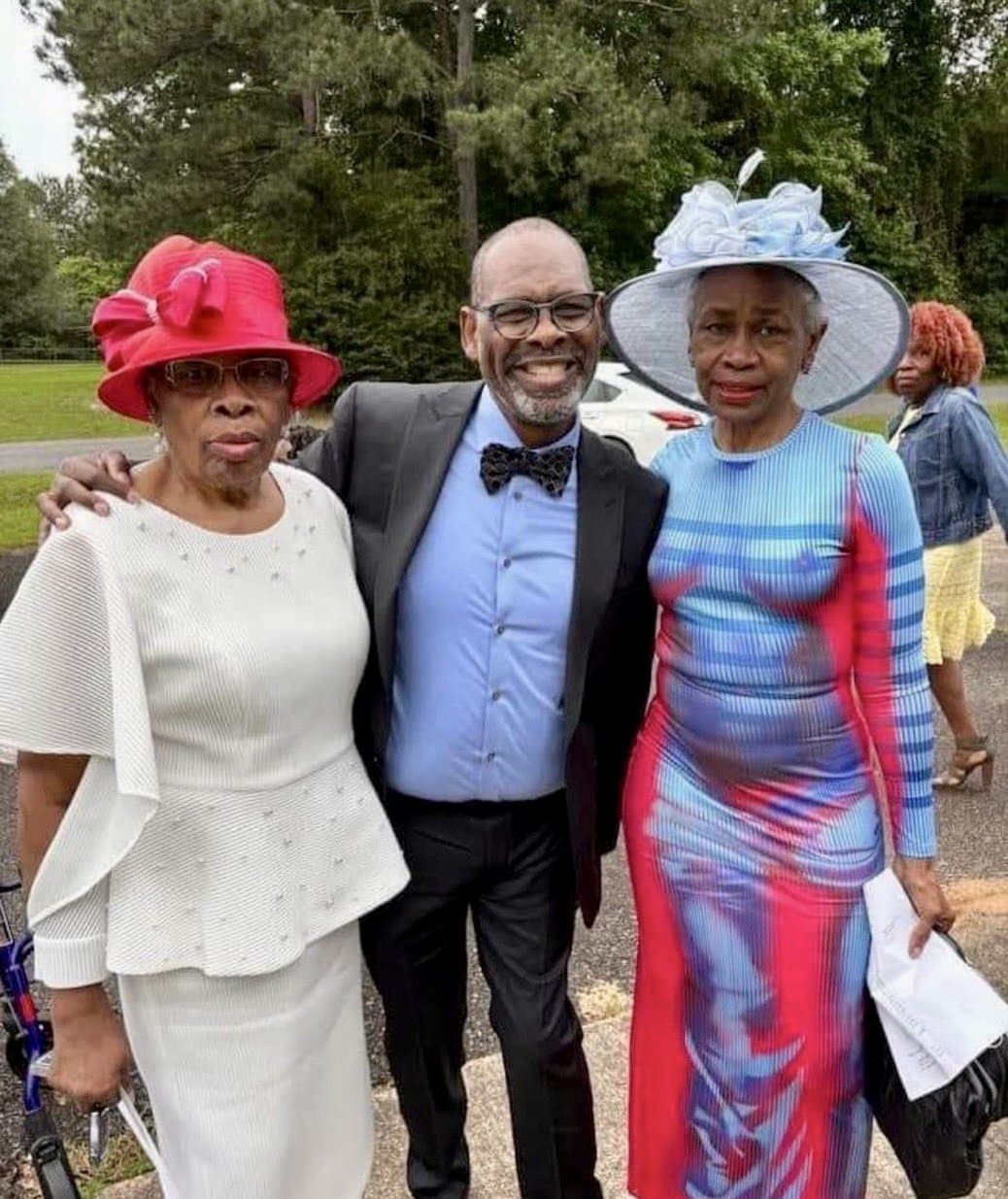 Now why wud she wear this to Church ??