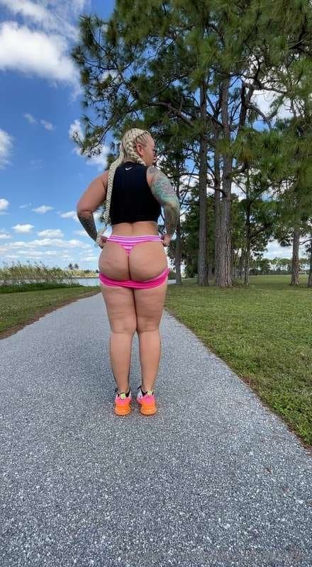 Click to view full size Homegrownfreaks 6 kinda famous...
