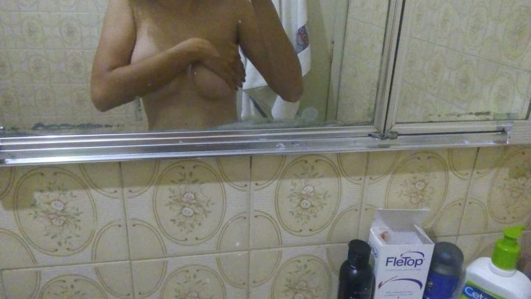 Maria Helena puta vazada peluda - parte 1