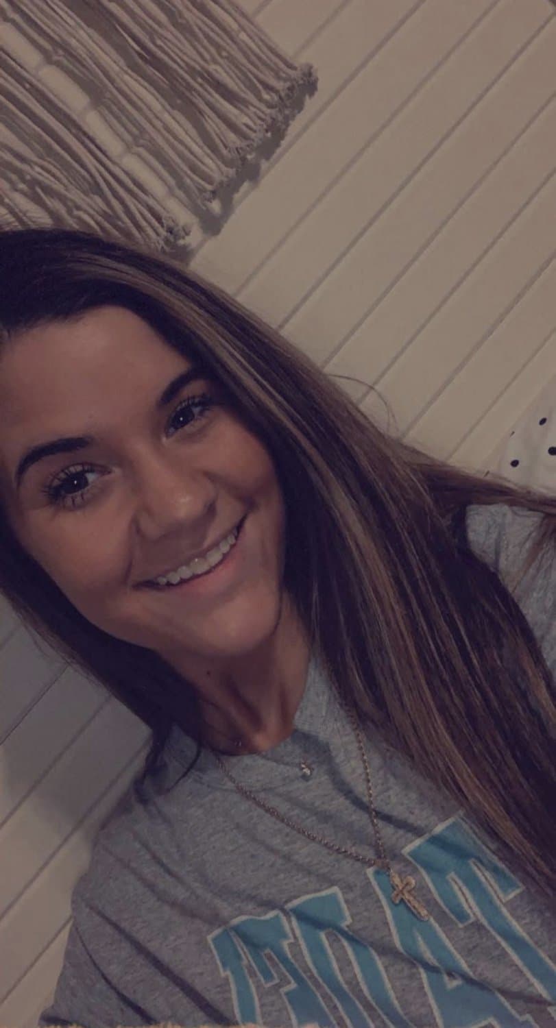 White bop with a nose built for sniffing stinky thug ass