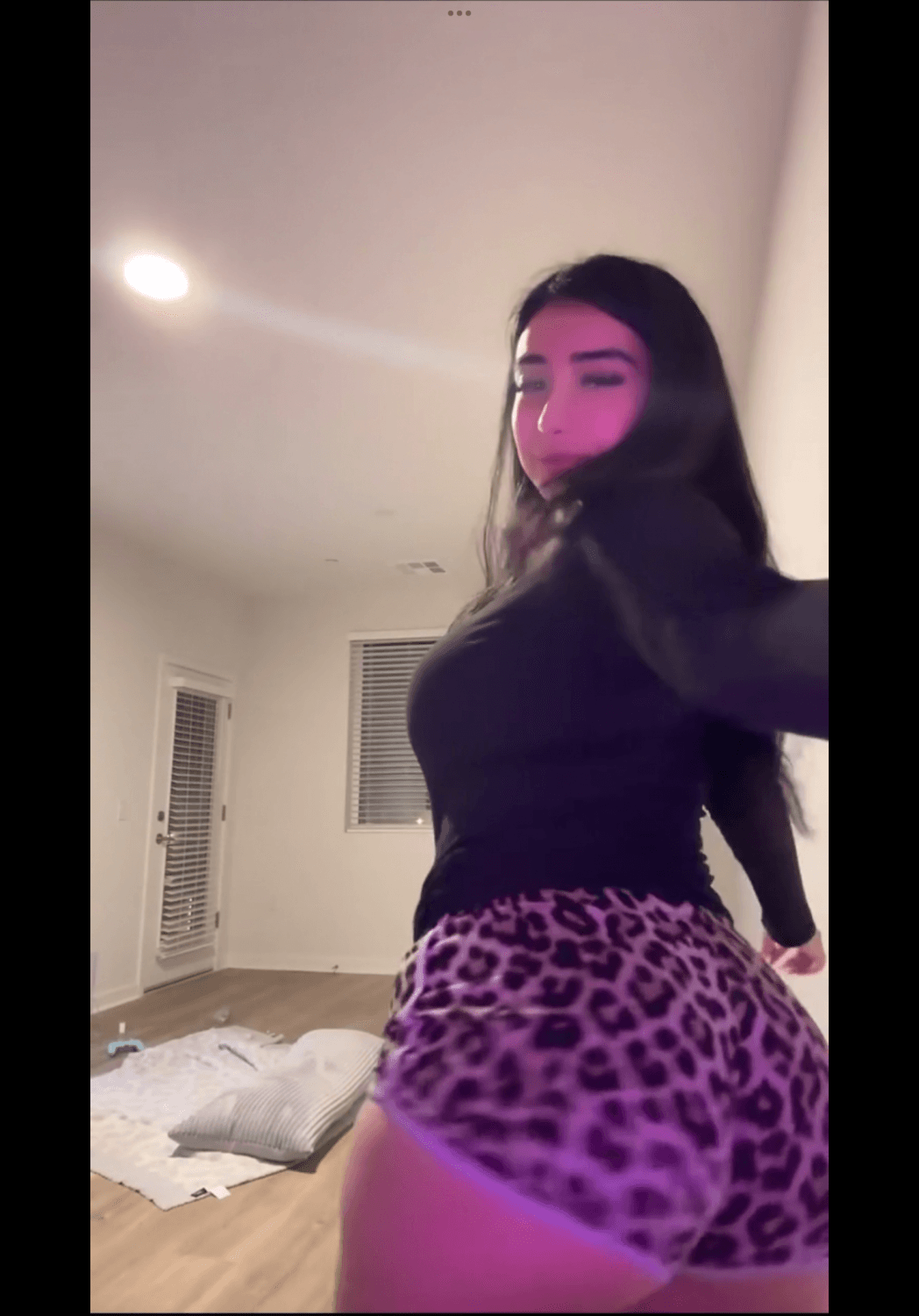 Sexy Latina TikTok live
