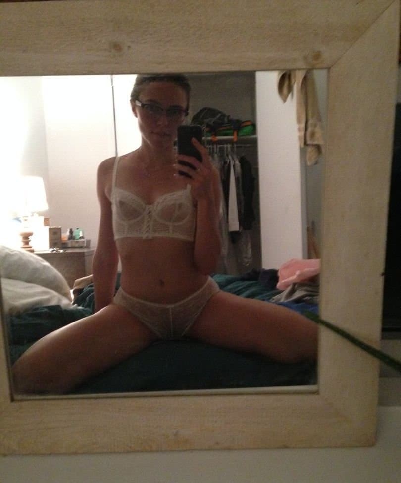 Trieste Kelly Dunn (In Banshee) Sexy Selfie