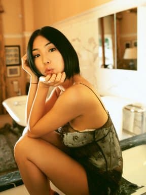 Japanese　芸能　MEGUMI　巨乳　ソフトエロ　一発やりたい