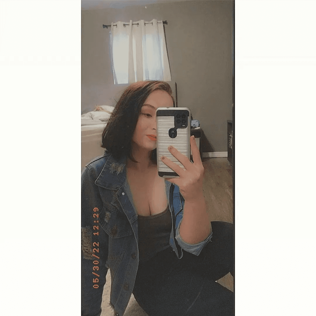 Sexy little Goth Bitch would be so satisfying to double stuff. Great titties too.