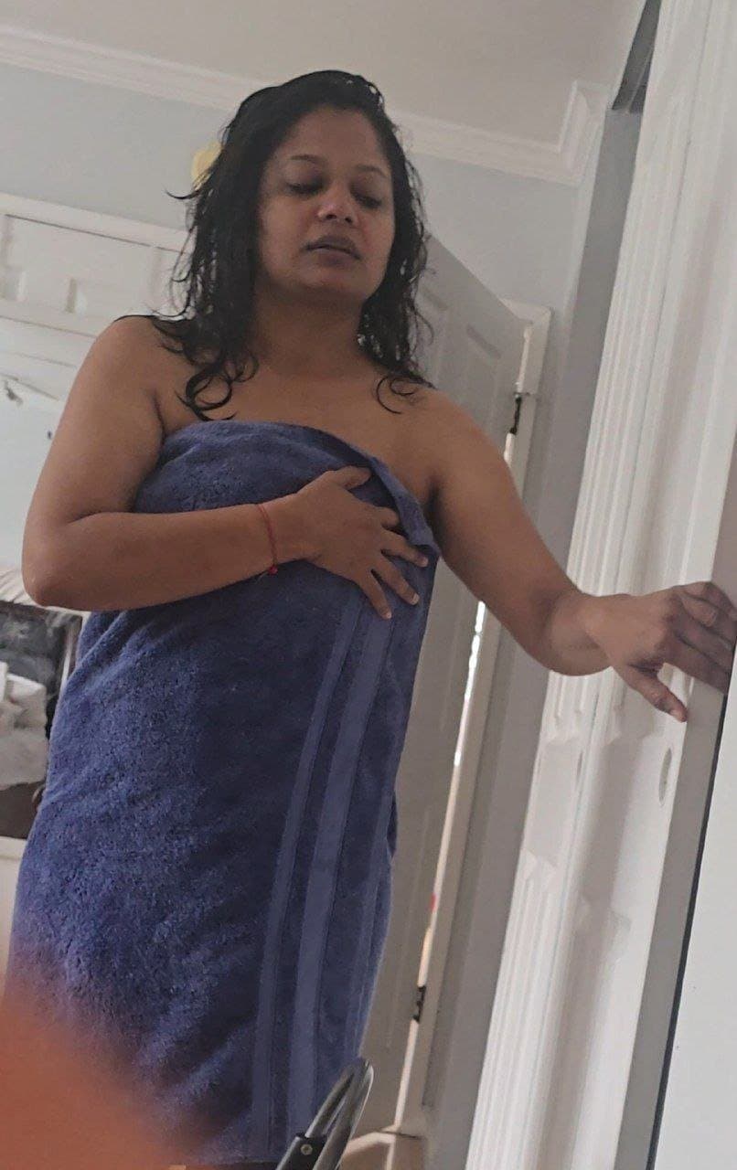 Hot brunette milf desi Indian wife, sexy body and boobs