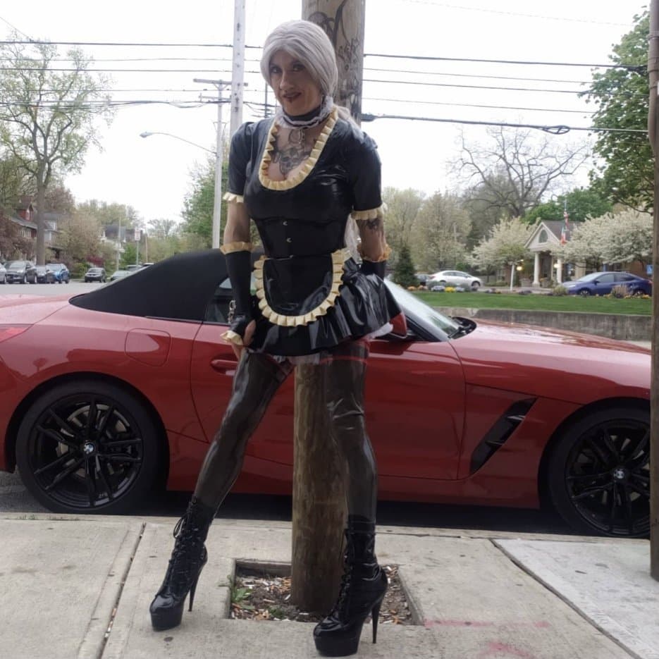 Comment what you’d do to this pathetic trans sissy latex whore.Tiffany minx @tiffanyminxcosplay