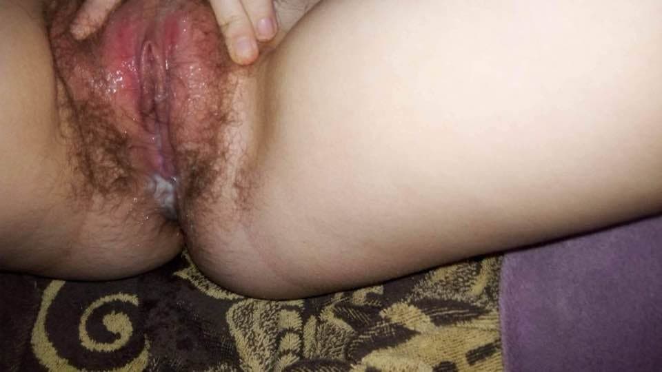 Hairy 19yr old Emily shows off her boobs and toys her cunt