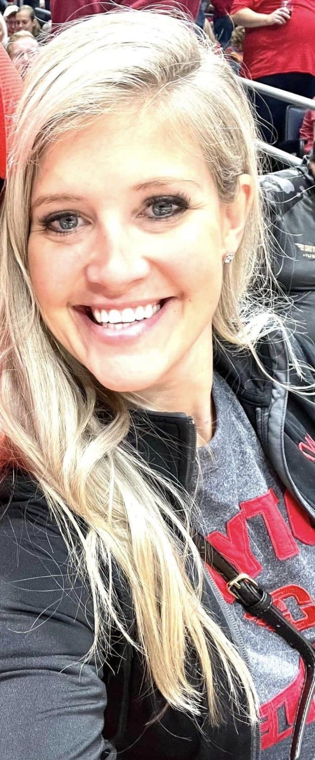 Always great when the G G W camera person knows when to STFU when the girls are having lesbian sex