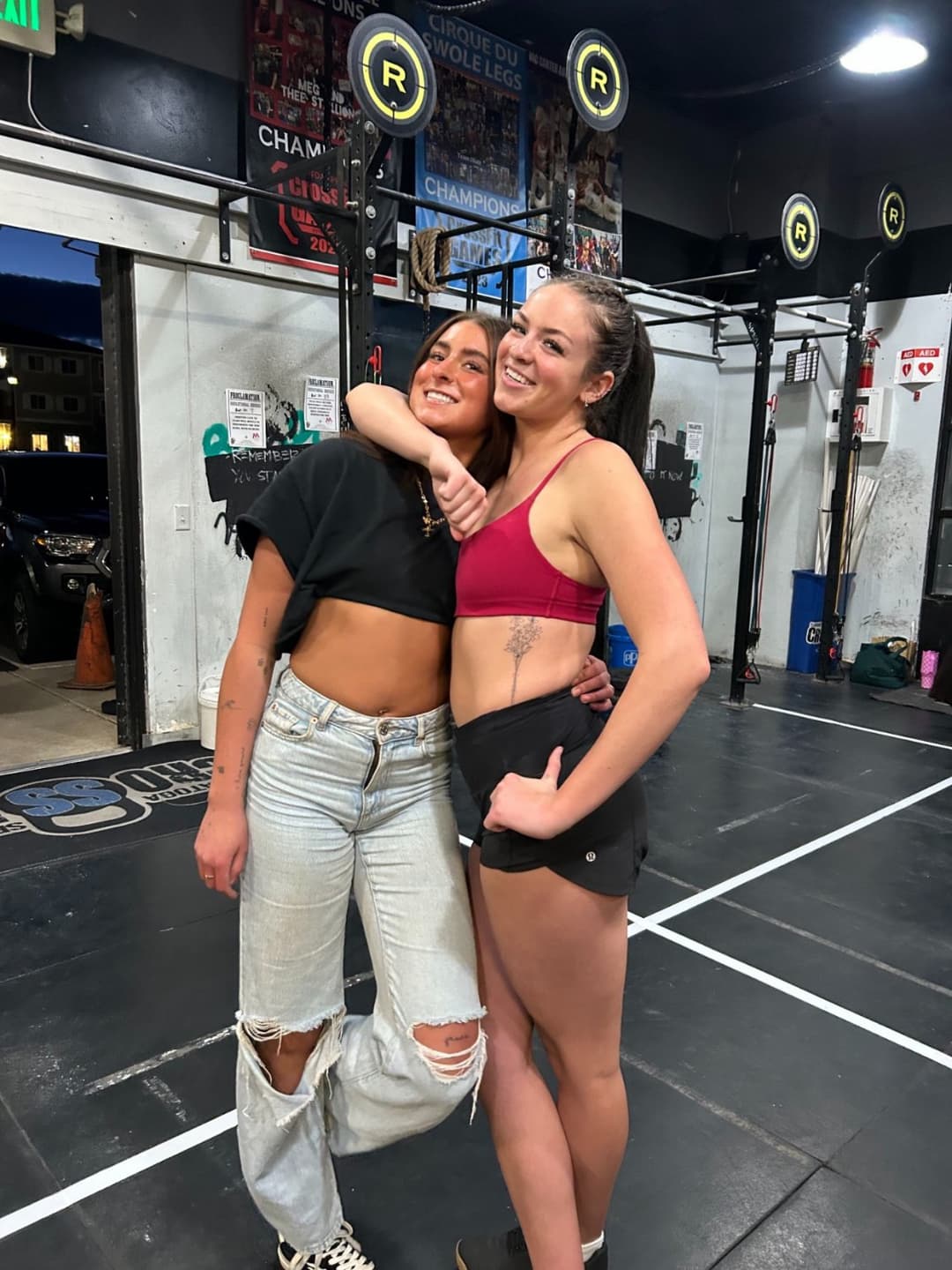 Tatted brunette teen slut laney (18)