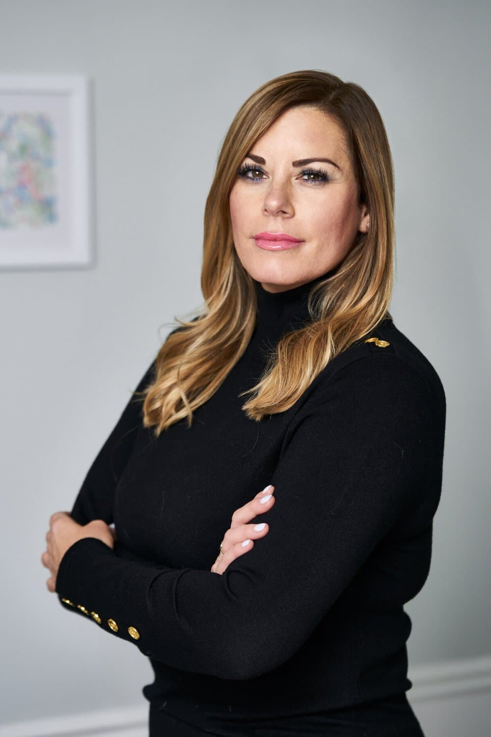 If anybody could find more pics of lesbian Heather’s bare tits in public that would be great