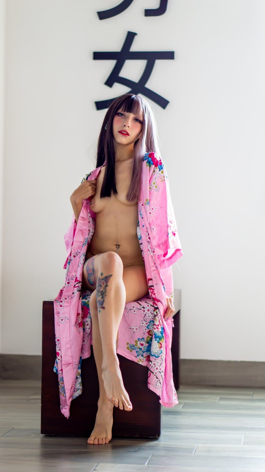 Click to view full size kimono