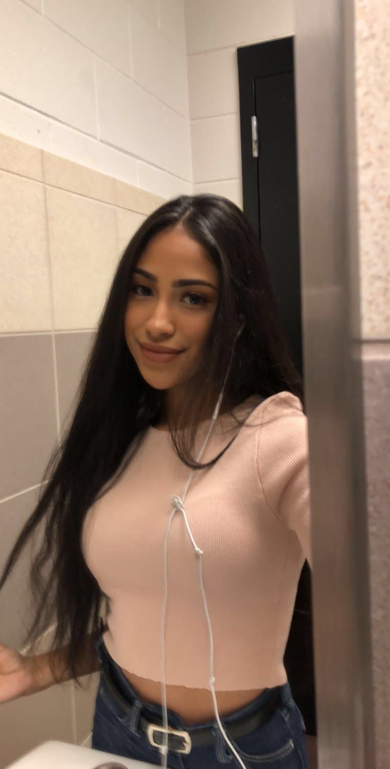 Sexy Latina Teen Slut Sucks BBC