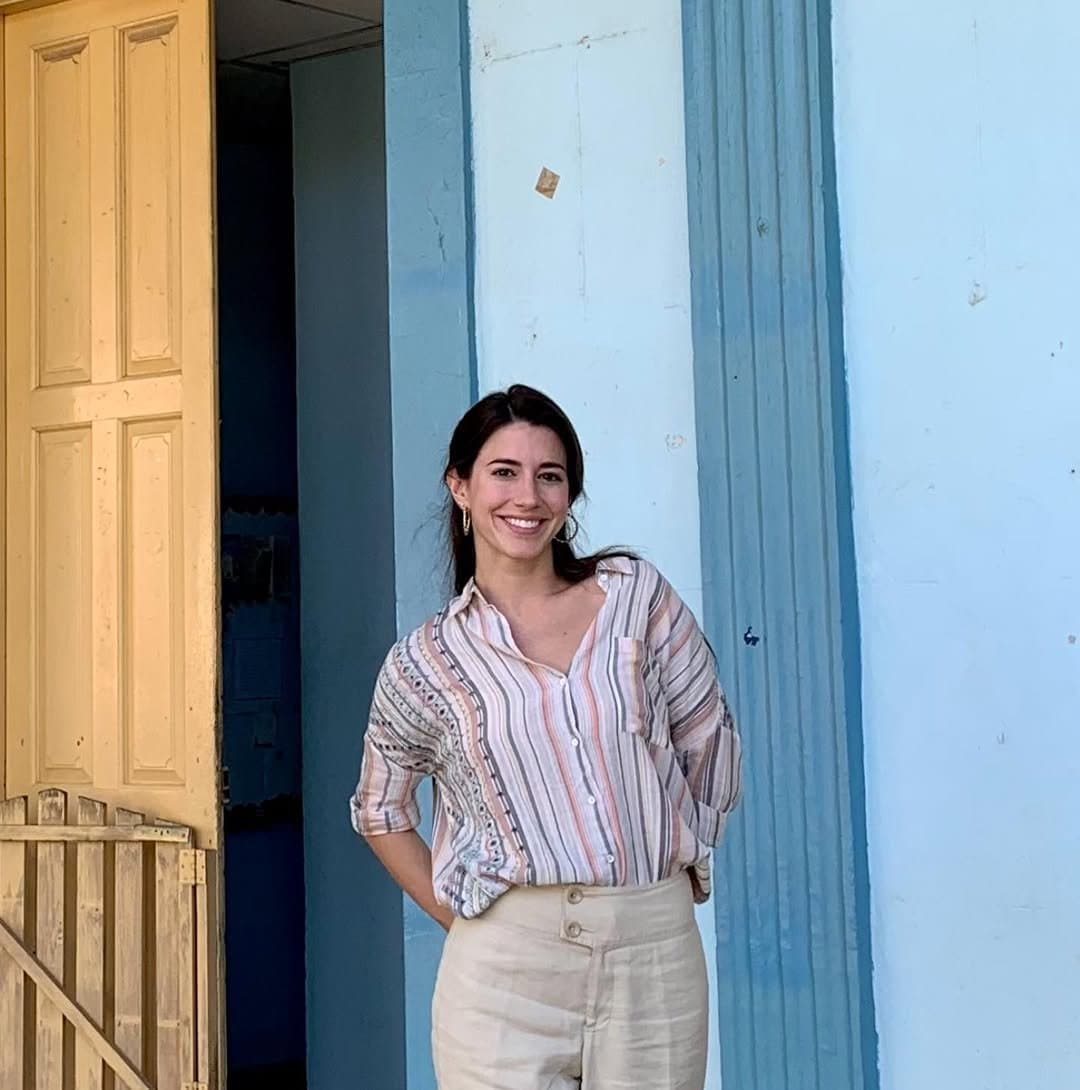 sexy exotic tour guide masturbating