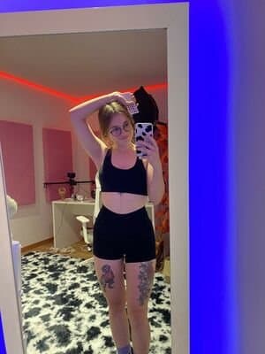 Qoqsik deserves some cum dont you think