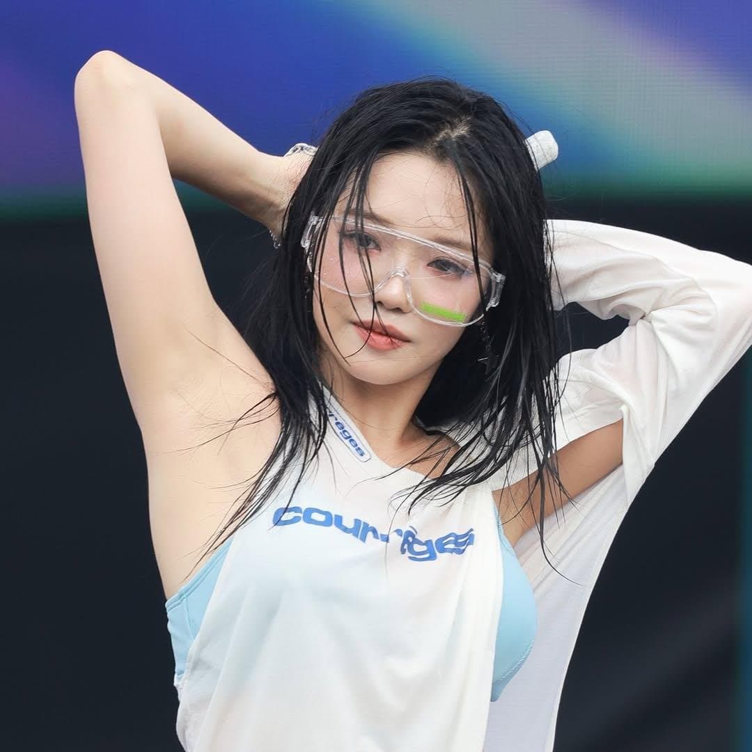 Fap to armpit kpop