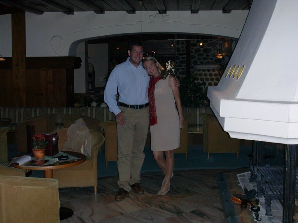 Gorgeous Blonde MILF poses in lingerie