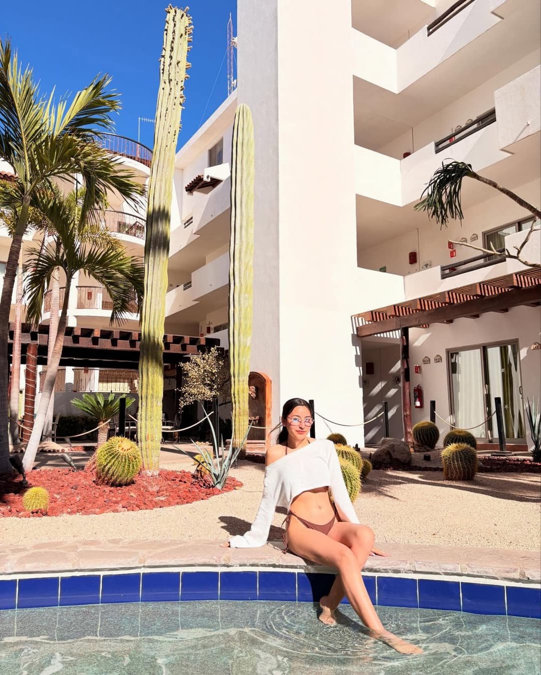 PARA TIRARLE SEMEN EN LOS LENTES?? (DIA 4) 1 DIA 1 PUTA HASTA ENCONTRAR A MI HERMANA "DEXIRE"