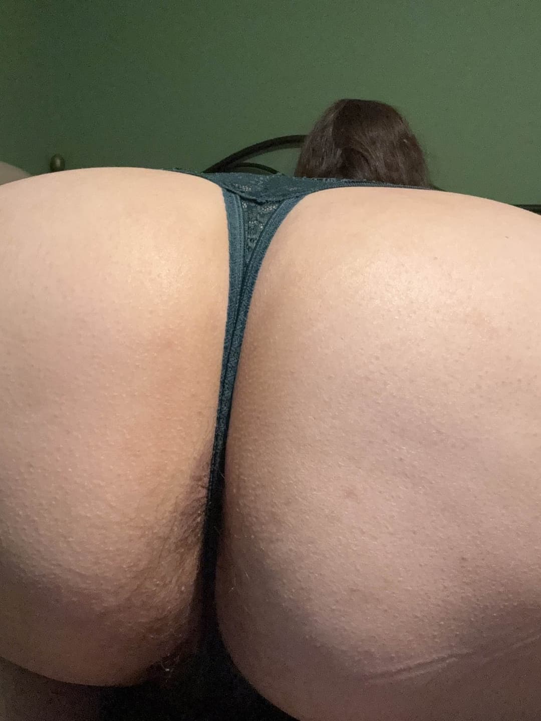 Lonely thick milf pt 1