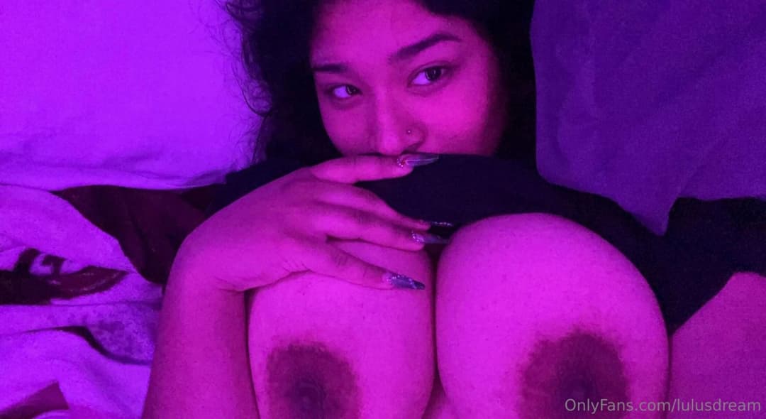 Huge Tits Finds - November 2024 - Ongoing List