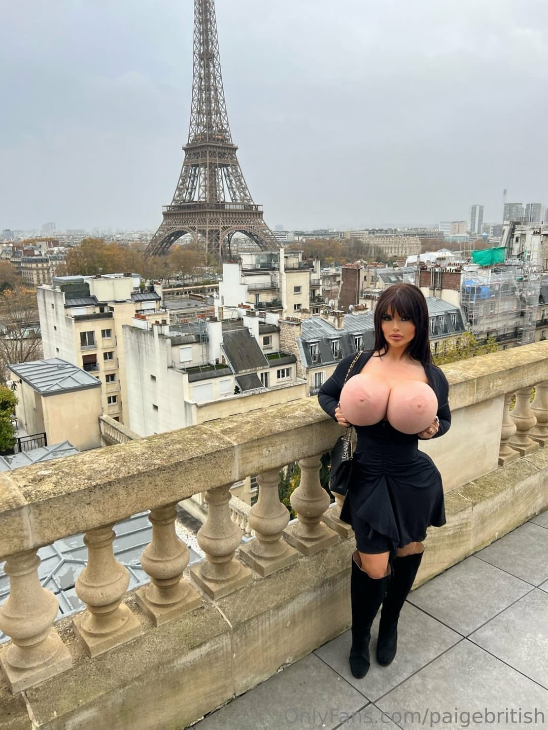 P@ige British Huge Tits Bimbo Gallery part 3