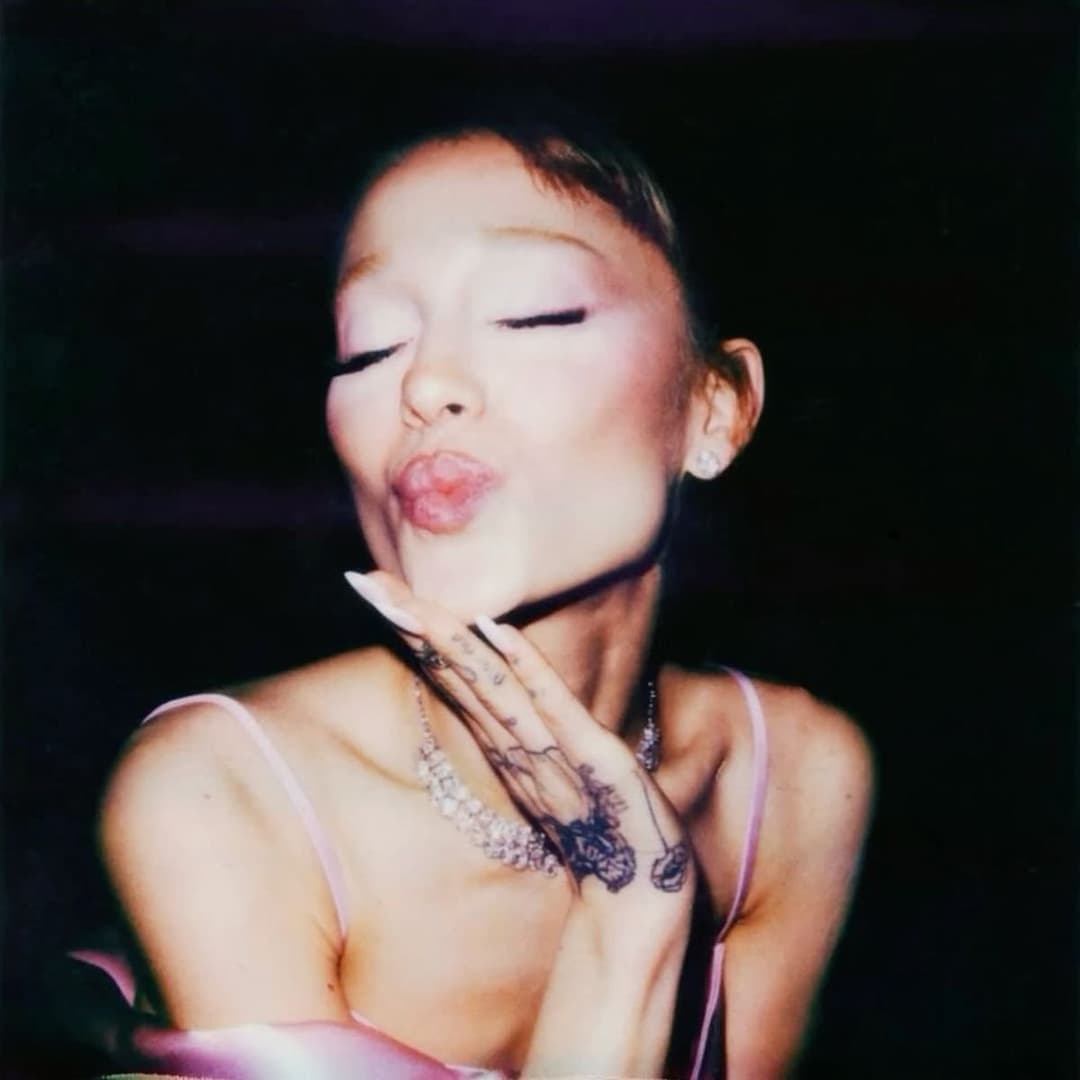 Ariana Grande 2025 face porn ?