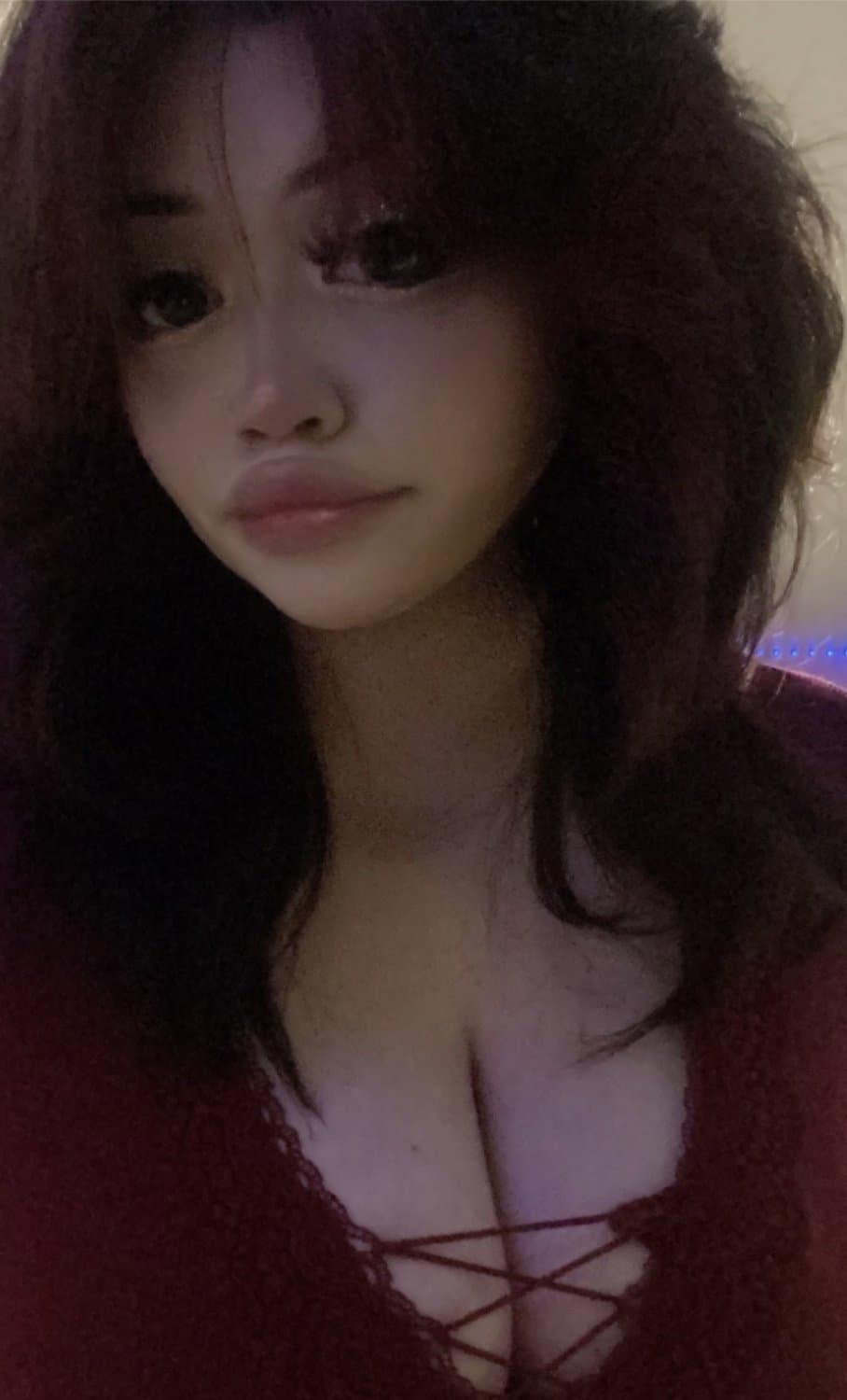 Casey, 18 | Big tits whore shows her slutty udders while trying out to become an e-thot