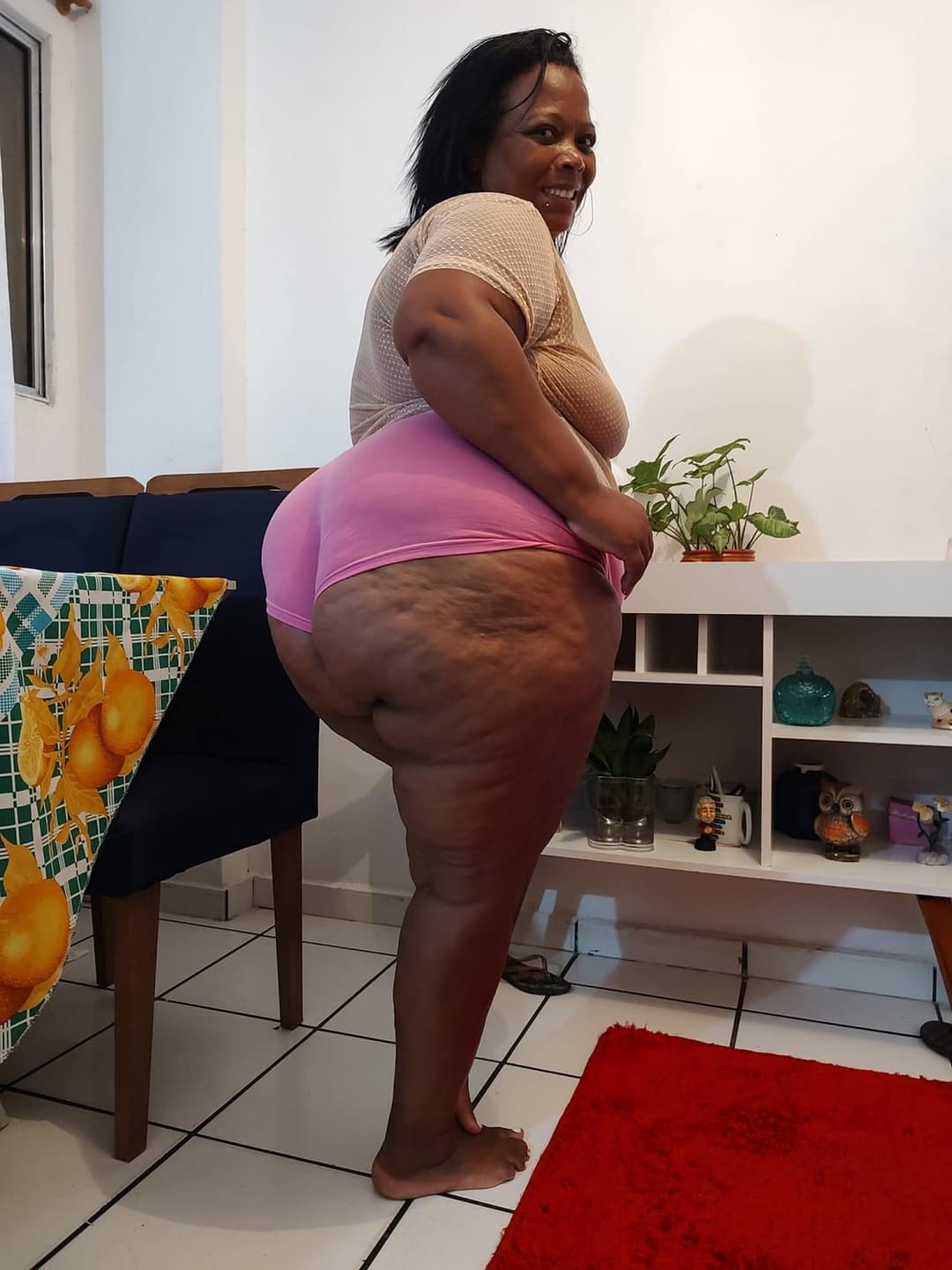 Click to view full size LATINA THICK JUICY CHUNKY SSBBW BIG ASS BOOTY