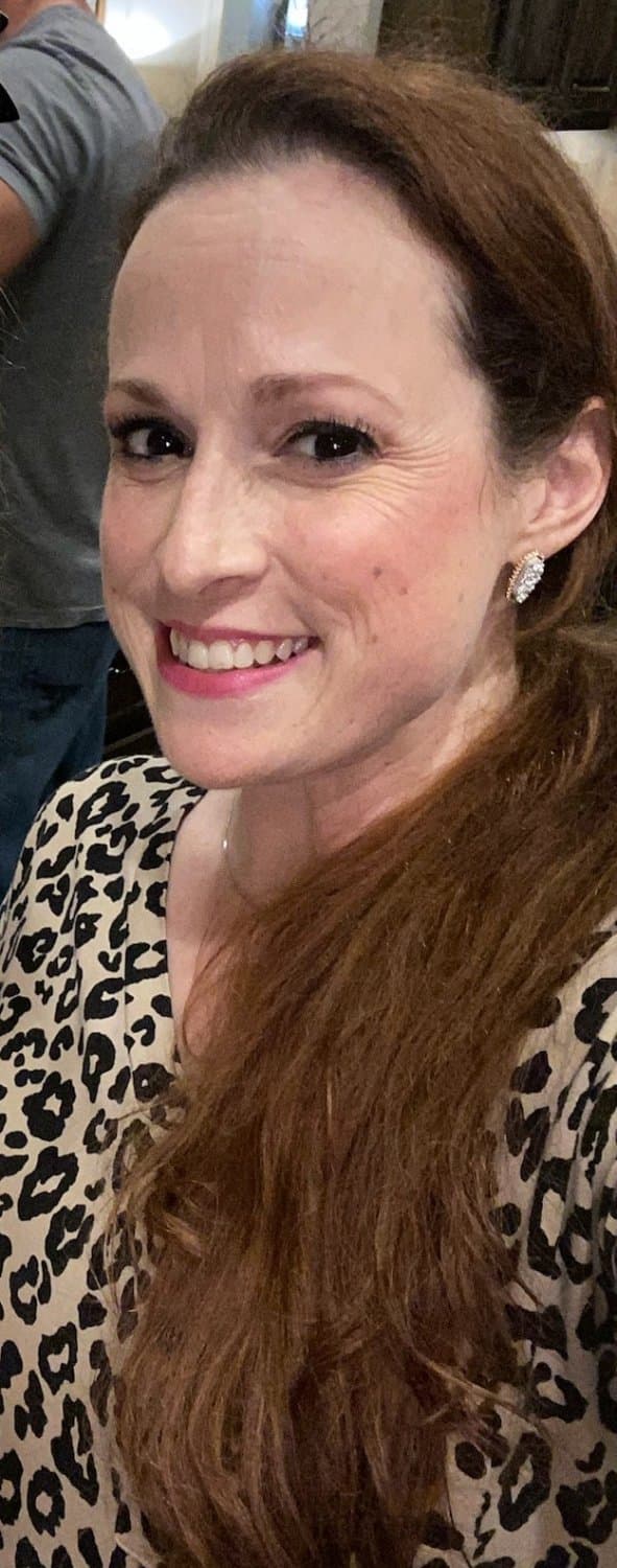 Very kind of Dawna to change her mind about showing her tits on camera for G G W on spring break