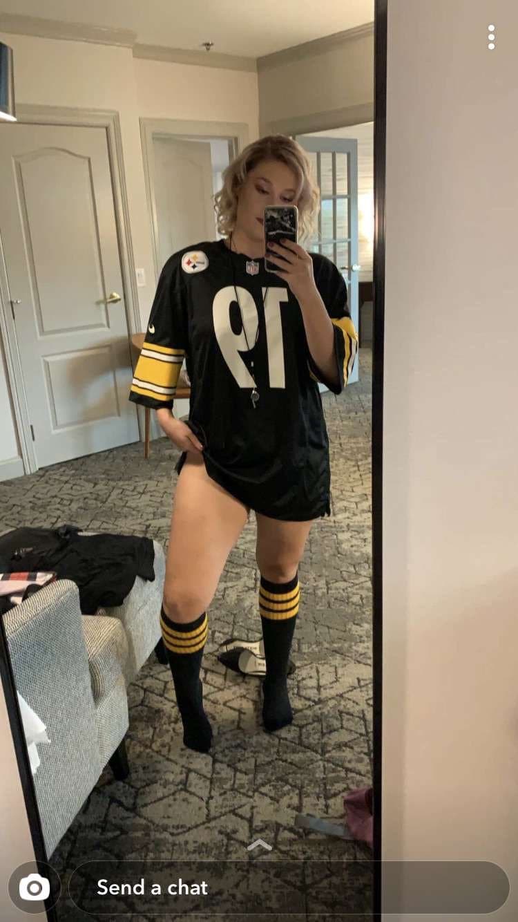 Buddy wanted his ex wife to be seen by all Jocelyn 25