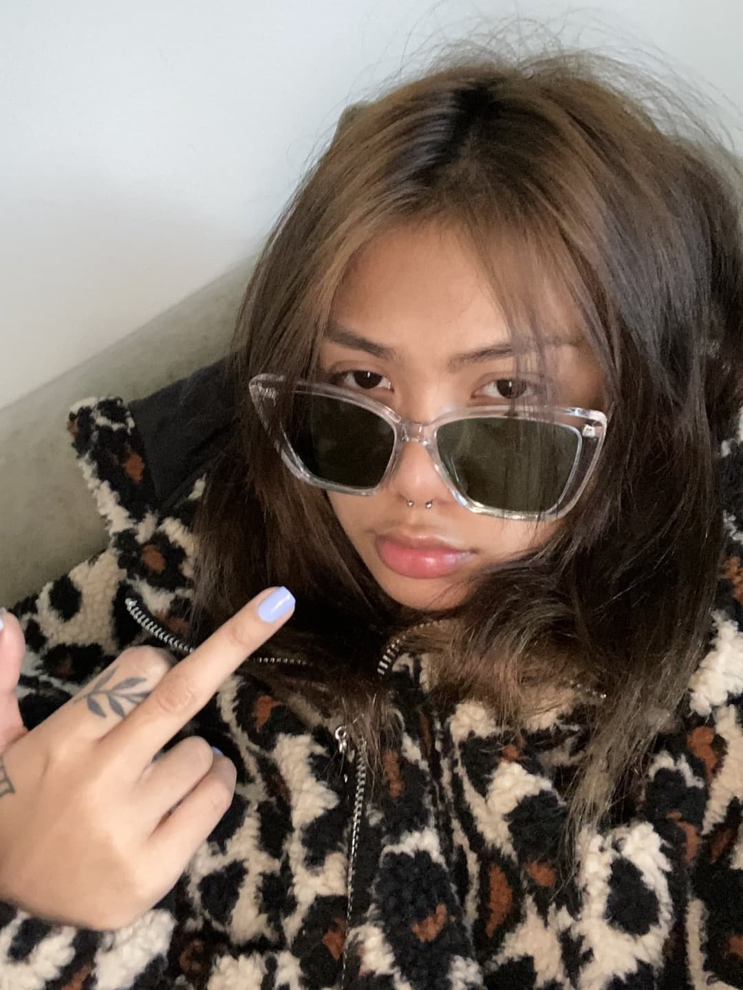 ASIAN AMATEUR LEAKS HARD DRILLED AND GLAZE BABE238