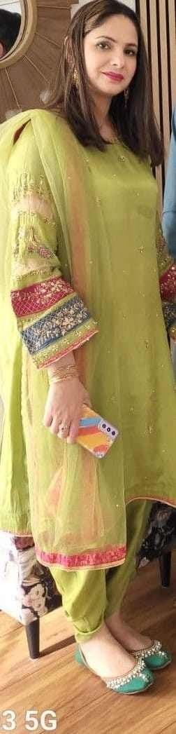 Sexy hijabi slut aunty