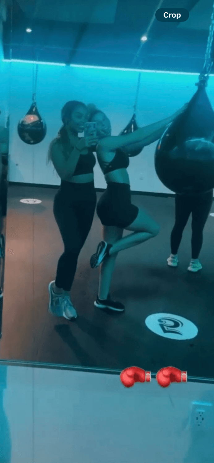 UGA Sorority slut, Blonde new snapchat tapes leaked. DM for more video