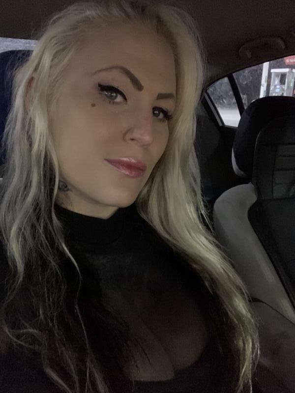 Click to view full size San Antonio Escort #3 Gucci (Bareback Offered)