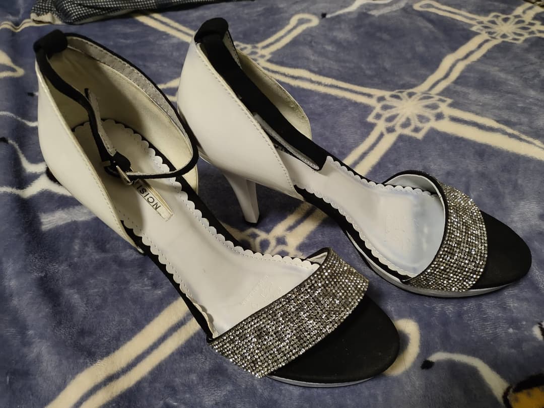 Asian feet / socks and cum filled shoes