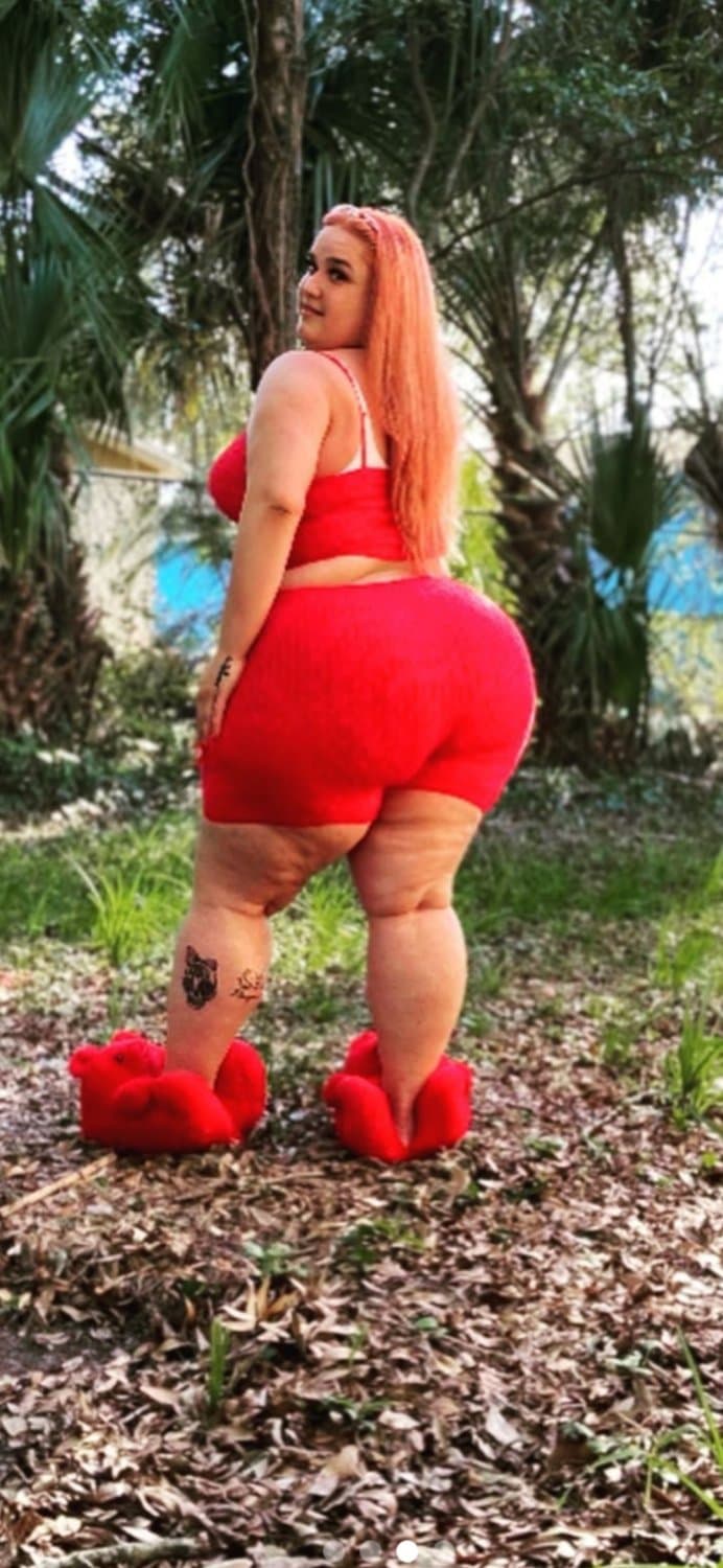 M3GA FAT A$S MaMi !!!!