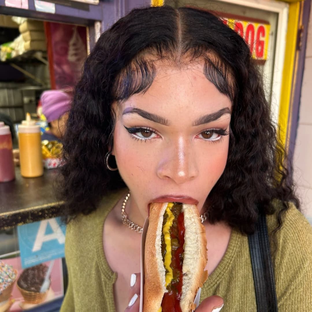 Lightskin Big Tits Trans Likes BBC [Femboy, Ladyboy, Shemale, Sissy, Trap]