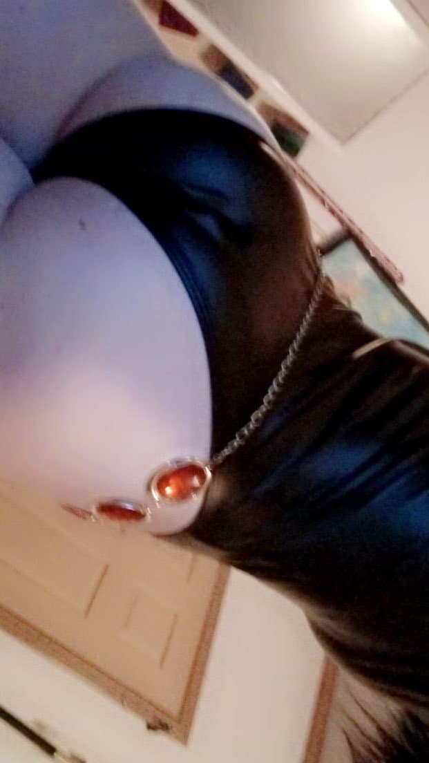 Click to view full size Goth slut dresses up as Raven for Halloween