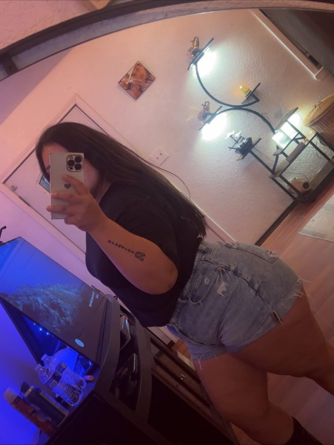 latina milf AbiTeran SFW