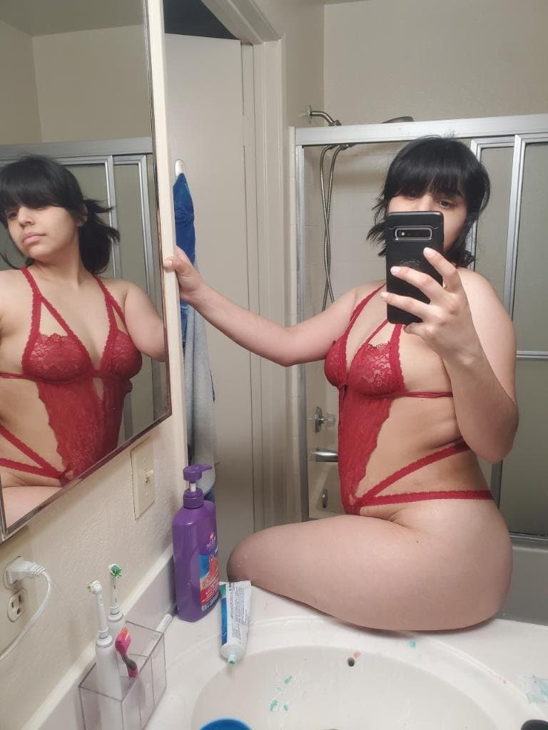 Amature Latina Wife Selfies