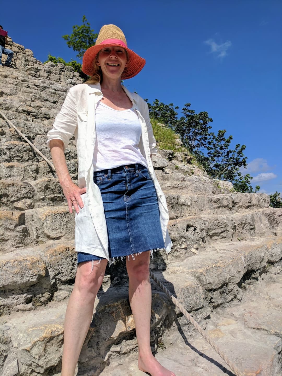 A slim mom gets fucked